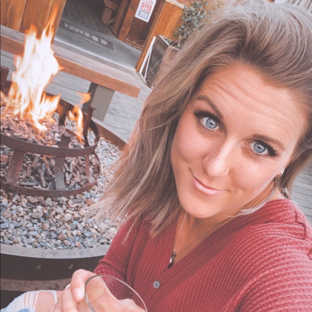 Meet your Posher, Kelli